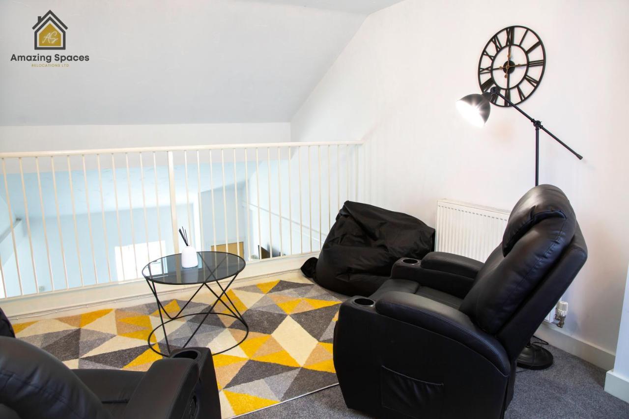 Large Unique 2 Bedroom Duplex Apartment With Private Parking & Free Wifi - Vat Qualifying By Amazing Spaces Relocations Ltd Warrington  Ngoại thất bức ảnh